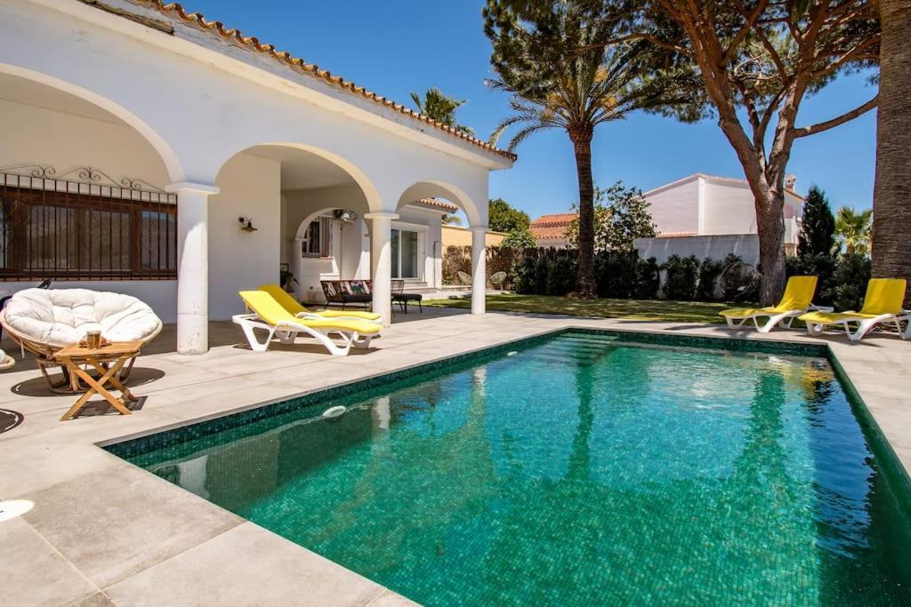 Villa Verianmar 4 Bedroom In Sotogrande With Pool *